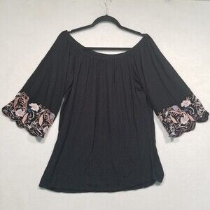 Leebe L Top Black On or Off Shoulder Embroidered Jersey Knit Bohemian Festival